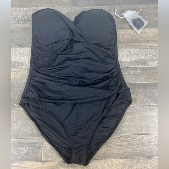NEW Anne Cole Twist Front Shirred One Piece Swimsuit - Picture 4 of 10